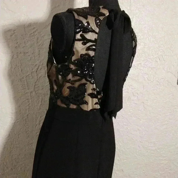 Vince camuto sequin crepe column Gown. - Picture 12 of 16